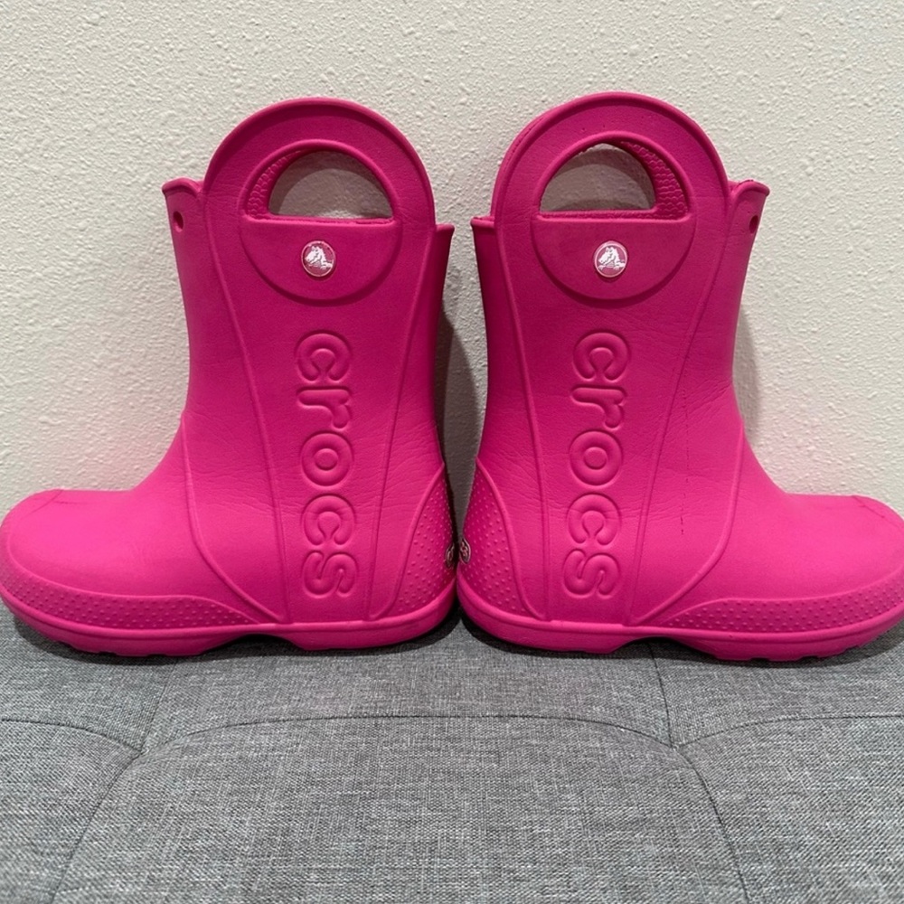 Crocs “Handle It” Little girls Rain Boots (Hot Pink ) Size 1